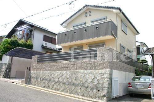 高台に建つ家　施工例