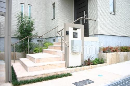 広々 圧迫感のない階段