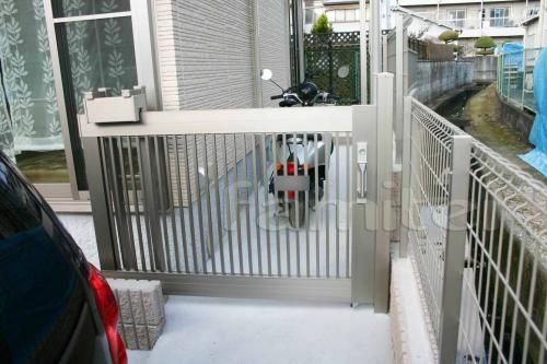 TOEX アウタースライドドア　勝手口