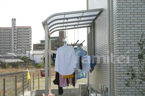 ベランダ屋根+竿掛け でお洗濯楽々