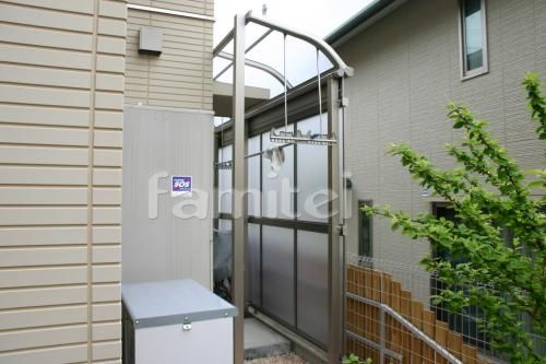 ベランダ屋根 目隠しパネルで視線をカット ベランダ屋根 目隠しパネルで視線をカット