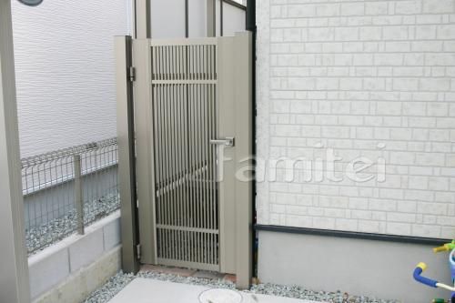 狭い所にも門扉設置可能