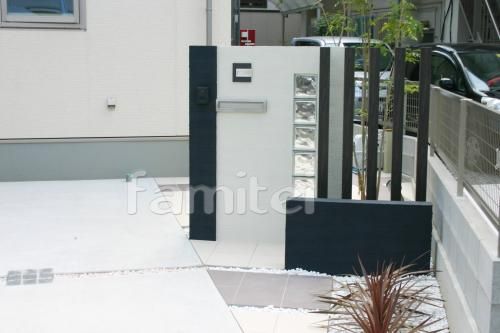 ガラスブロック　塗り壁　角柱