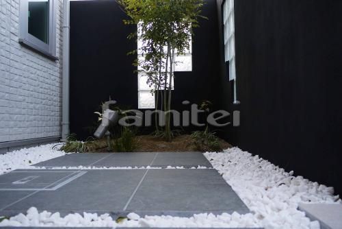 和モダン　坪庭