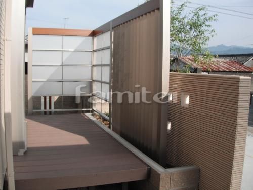 ウッドデッキ テラス　目隠し