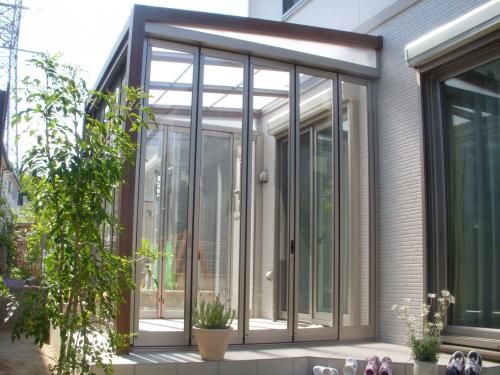 ガーデンルームZIMA LIXIL 木目調色