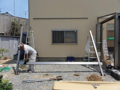 激安ファミテイ オリジナルサンルーム 施工中 激安ファミテイ オリジナルサンルーム 施前中