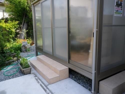 ファミテイ 激安オリジナルサンルームとタイルデッキステップ