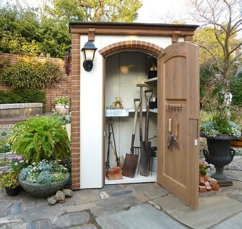 おしゃれ物置　カンナキュート　扉開