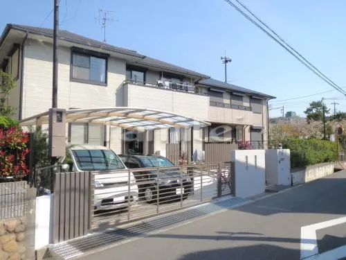 芦屋市 リフォーム外構工事 玄関まわり 門柱 表札 ポスト 門扉 袖壁 アプローチ  目隠し塀 ガレージまわり 駐車場屋根 門扉 角柱 土間コンクリート 溝蓋 立水栓