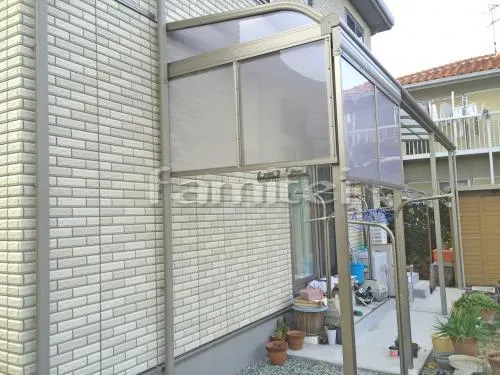 西宮市 エクステリア工事 洗濯干し屋根 レギュラーテラス屋根 1階用 R型アール屋根 目隠しパネル(前面 正面) 妻パネル(側面 サイド) 目板隙間ふさぎカバー 物干し