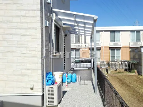 天理市 エクステリア工事 カーポート YKKAP レイナポートグラン 横3台用(ワイド トリプル) R型アール屋根 洗濯干し屋根 YKKAP ヴェクターテラス屋根(ベクター) 1階用 F型フラット屋根 物干し