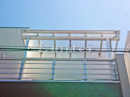 大阪市生野区 エクステリア工事 ベランダ屋根 YKKAP ヴェクターテラス屋根(ベクター) 3階用 積雪50cm対応 F型フラット屋根 物干し