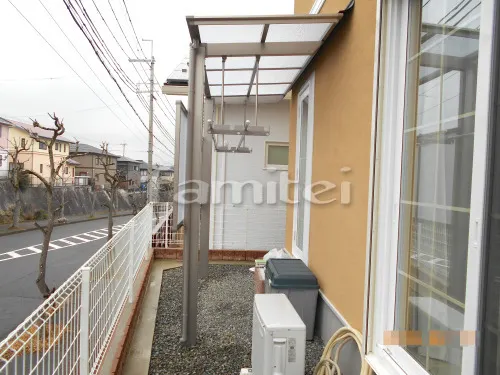 神戸市北区 エクステリア工事 テラス屋根 LIXILリクシル 独立式フーゴF 1階用 F型フラット屋根 躯体すき間ふさぎ材 物干し 目隠しパネル(側面 サイド)