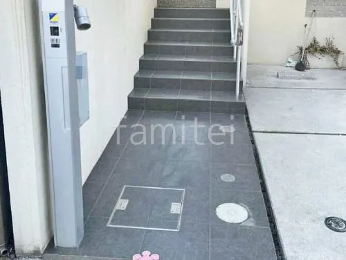 玄関アプローチ階段 床タイル貼り 名古屋モザイク メトロ